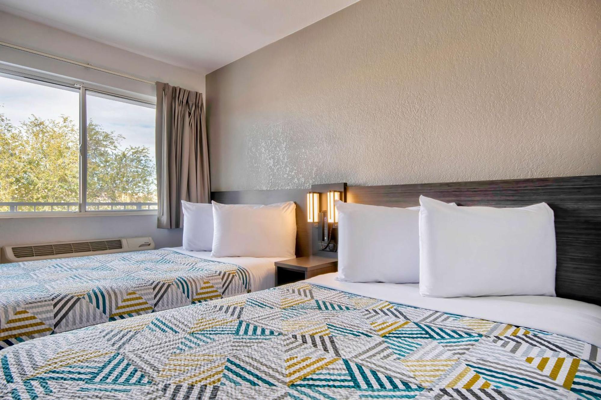 Queen Room with Two Queen Beds - Non-Smoking